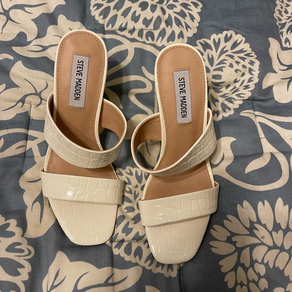 Steve Madden white heels
